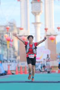 BIB: 902
                            <button type="button" onclick="openModal(21815379)" class="btn btn-primary btn-sm float-right btn-popup" data-toggle="modal" data-target=".modal-high-quality">
                        <i class="fas fa-shopping-cart"></i> Add to Cart
                    </button>
                                            <button type="button" onclick="isThisMe(21815379, true)" class="btn btn-success btn-sm float-right btn-popup btn-isme hidden" data-toggle="tooltip" data-placement="bottom" title="นี่คือรูปของคุณใช่ไหม คลิกที่นี่เพื่อเอาเข้าอัลบั้ม">
                        <i class="fas fa-plus"></i> Add to album
                    </button>
                    <button type="button" onclick="isThisMe(21815379, false)" class="btn btn-warning btn-sm float-right btn-popup btn-isnotme hidden">
                        <i class="fas fa-ban"></i> Remove from album
                    </button>